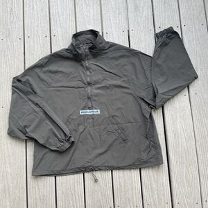 Primitive Skateboarding Windbreaker Size Medium Gray Nylon Jacket Half Zip